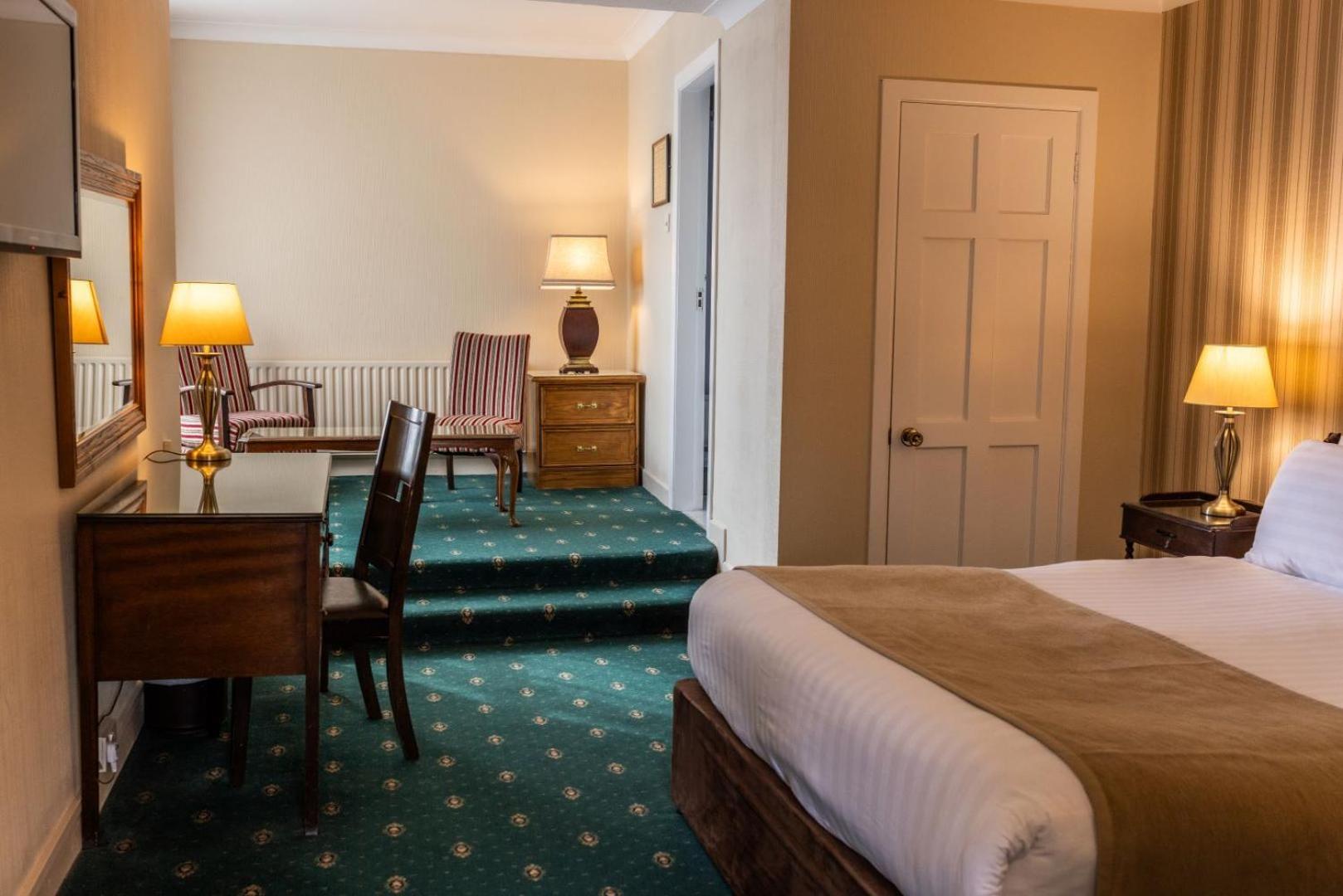 Kee'S Hotel Stranorlar ภายนอก รูปภาพ