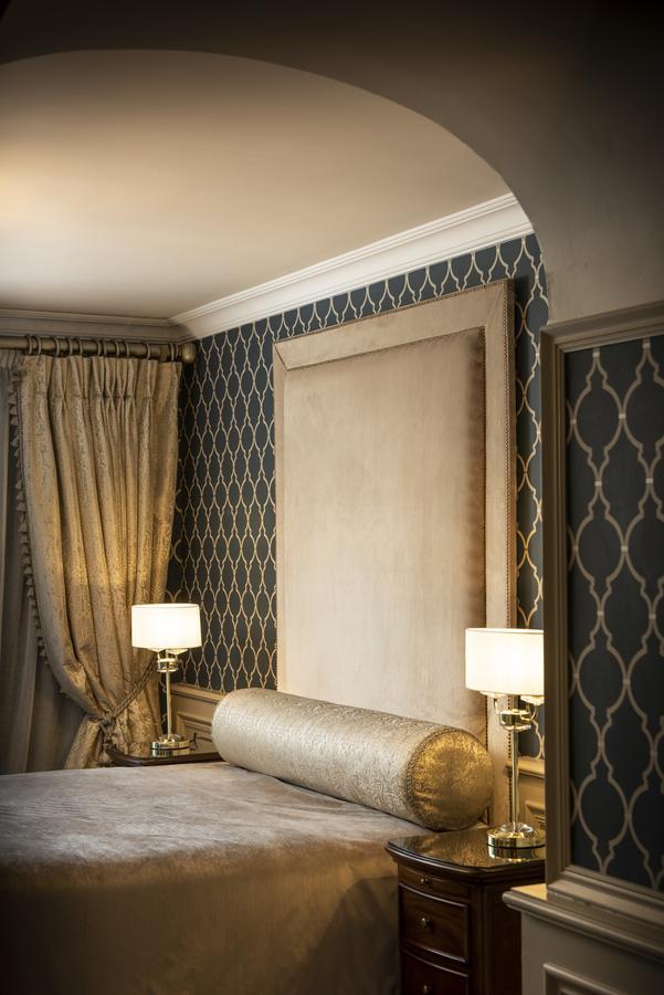 Kee'S Hotel Stranorlar ภายนอก รูปภาพ